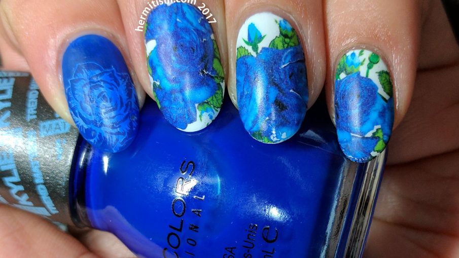 Blue Floral - 26 Great Nail Art Ideas - Hermit Werds