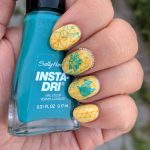 Return to the Yellow Sea - Hermit Werds - 26 Great Nail Art Ideas (Yellow and 1 Bold Color)
