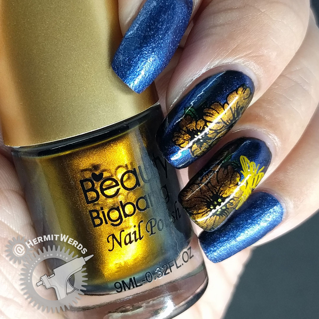 Last Sips of Fall - Hermit Werds - blue to purple duochrome nail art with zippy yellow and orange bees and flowers