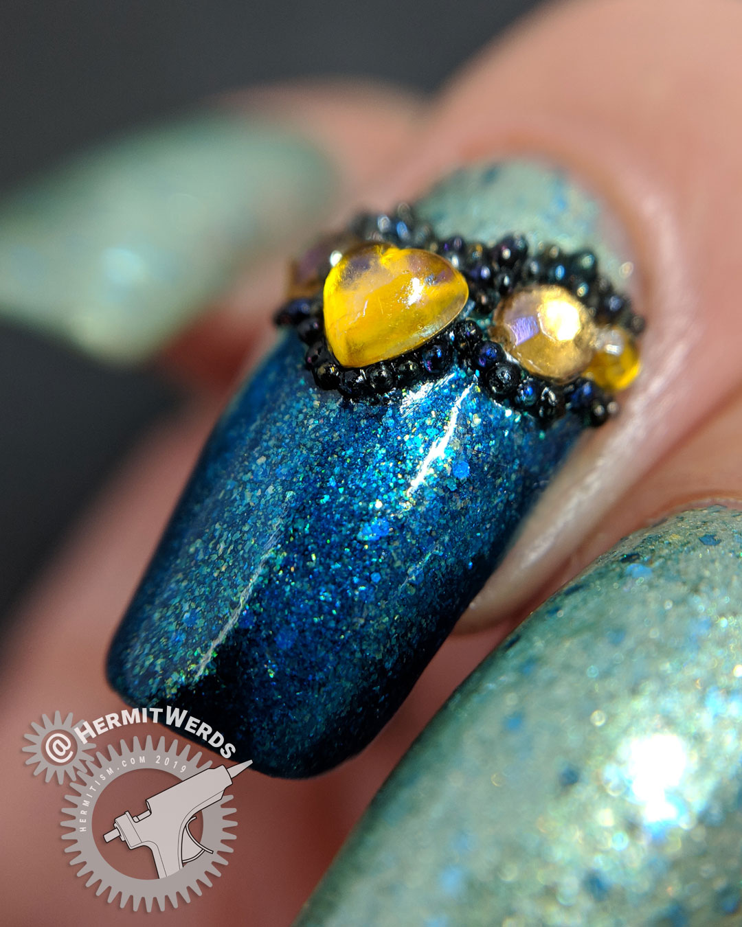 Minimalist Rhinestone Nail Art: How to Get a Bejeweled Manicure