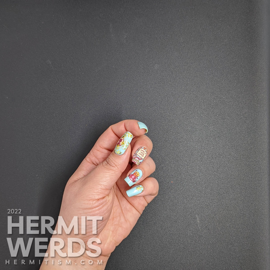 Tacky Holidays - Nail Foil Nail Art - Hermit Werds