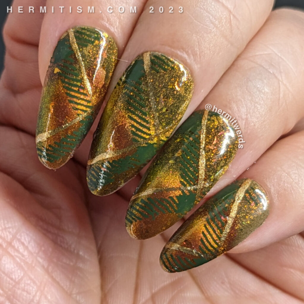 A Christmas-y plaid nail art using a magnetic thermal polish that runs from red (cold) to green (cold) and a green/copper plaid on top.