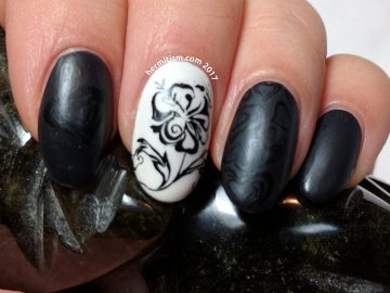 Black and White Valentine - 26 Great Nail Art Ideas - Hermit Werds