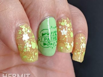 Seemingly green St Patrick's Day nail art with clover which has a pink thermal polish secret.