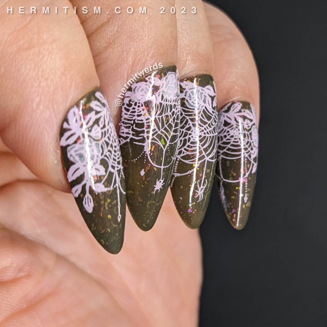 Stunning Spider Webs, 19 Amazing DIY Halloween Nail Art Ideas - (Page 7)